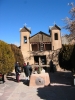 PICTURES/Santuario de Chimayo/t_Inside courtyard.jpg